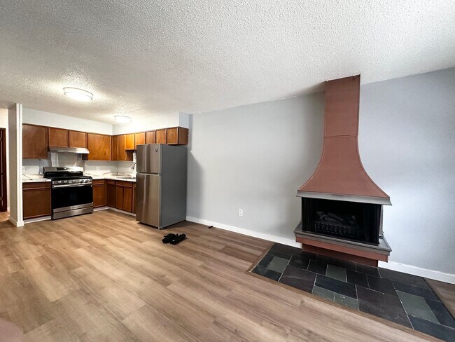 Building Photo - k933w