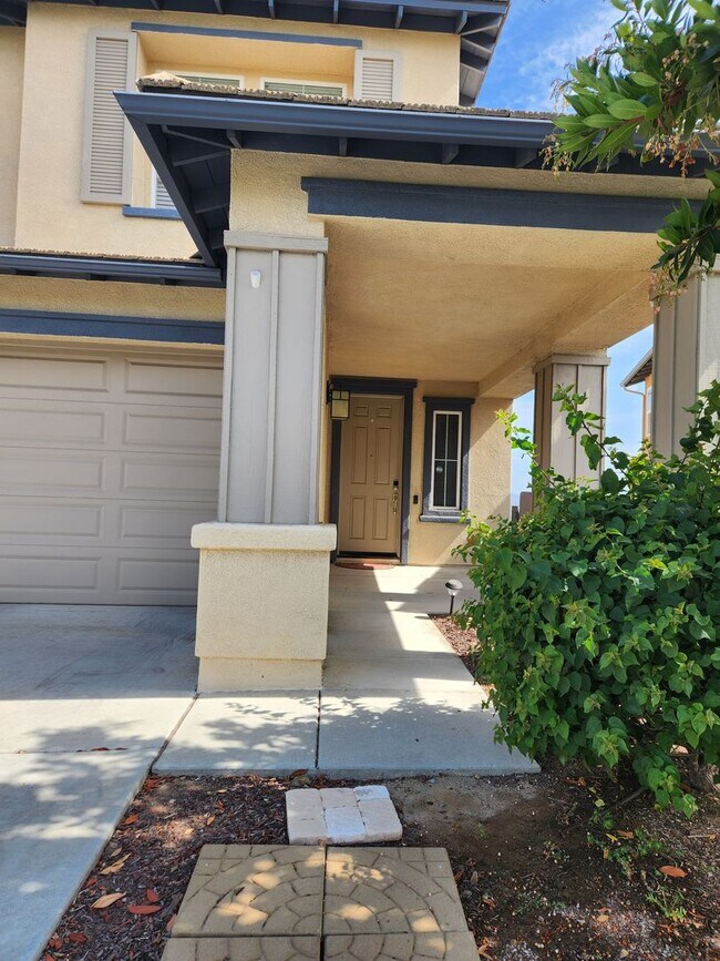 Building Photo - Top of the hill, Large La Mesa Home with a cool Westward View!