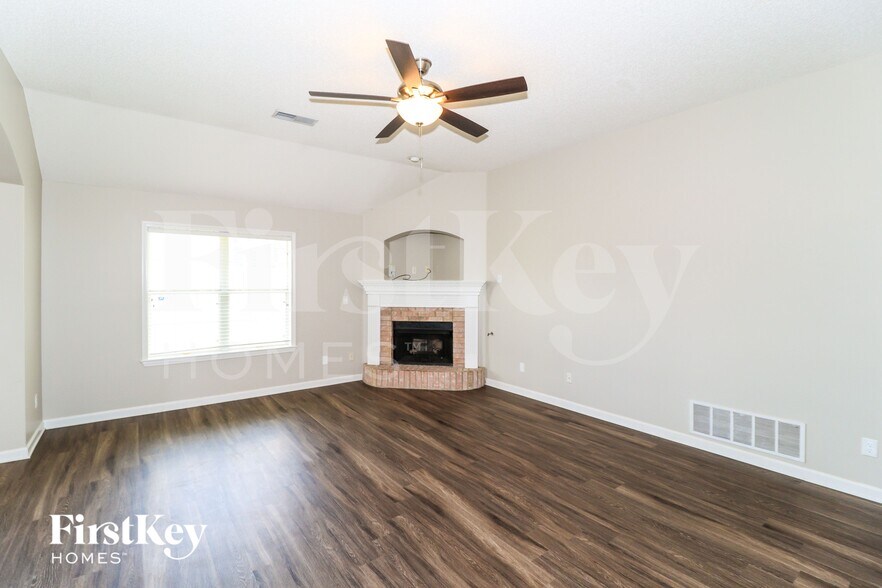 Building Photo - 4980 Rivercrest Ln