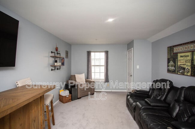 Building Photo - 4208 Aberdeen Ln