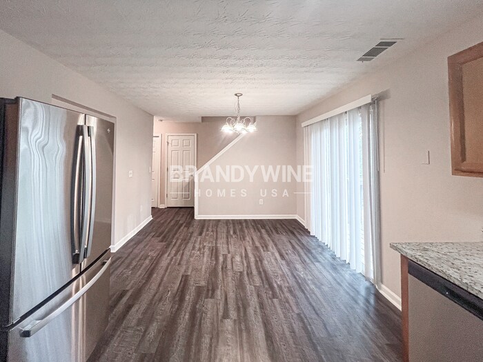 Building Photo - 252 Springbottom Ct SE