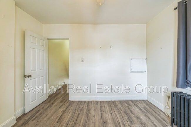 Building Photo - 1124 W Nevada St