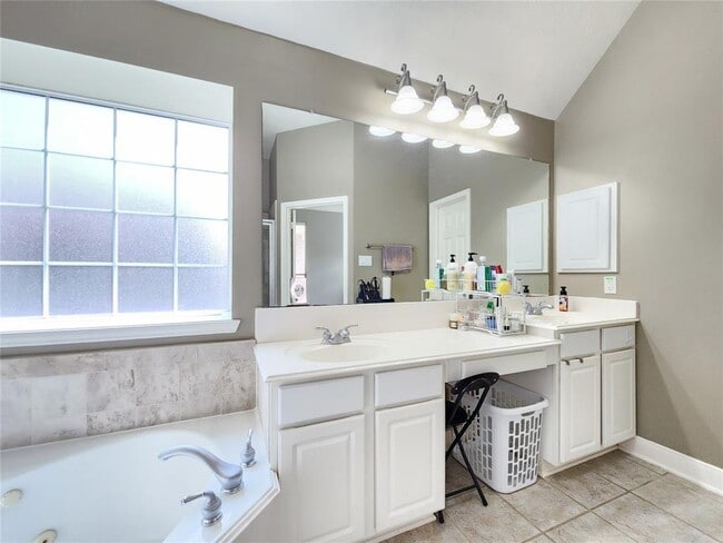 Building Photo - 3527 Shoreview Ln
