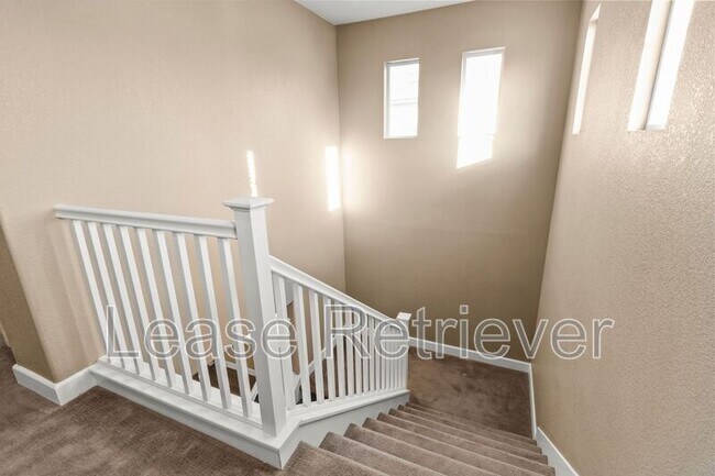 Building Photo - 479 W Esplanade Dr