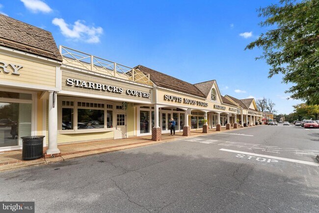 Building Photo - 9 Snug Hill Ct