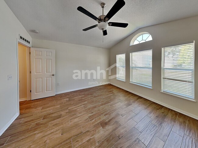 Building Photo - 12904 Brookcrest Pl