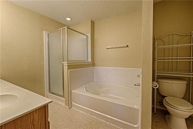 Building Photo - 909 Simi Dr