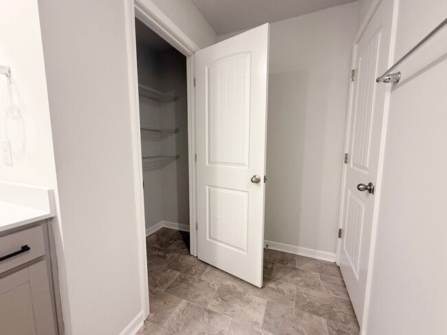 Building Photo - Newly Built 3 Bedroom Home - Baxter