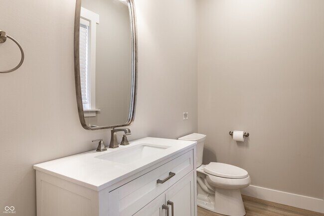 Building Photo - 1330 Marlowe Ave