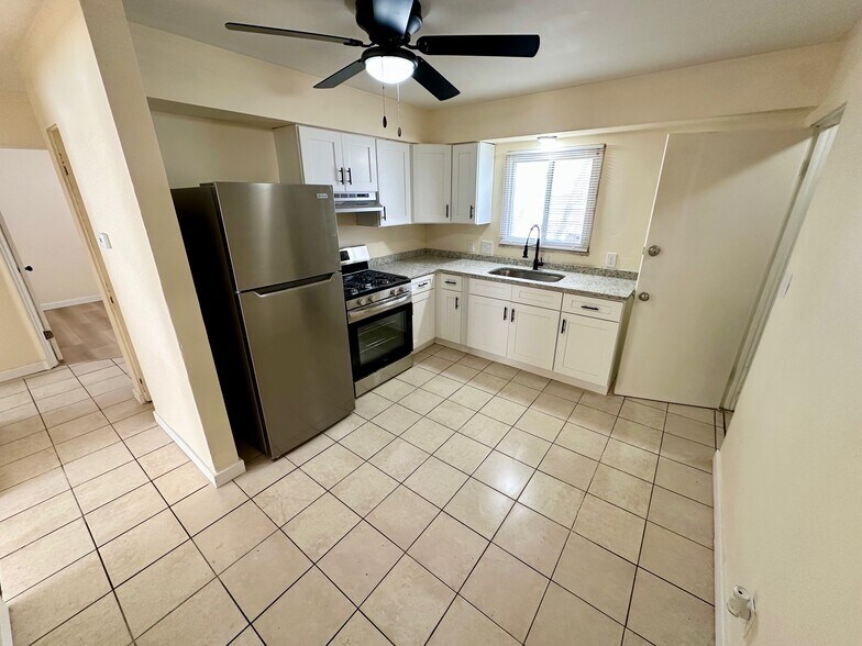 Building Photo - 1166 Tonawanda Ave