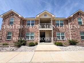Building Photo - 1203 N Clay St