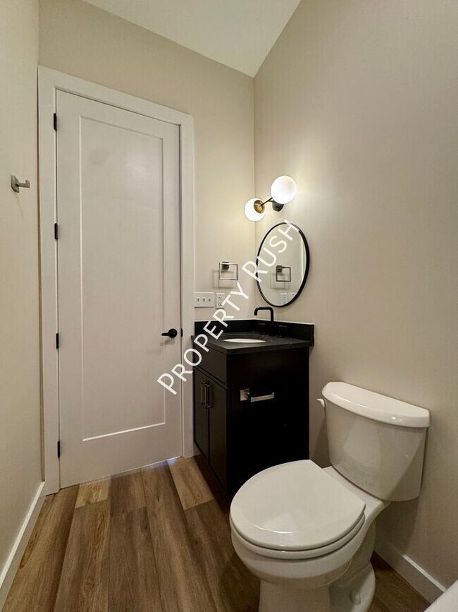 Building Photo - 1861 Zeta Way