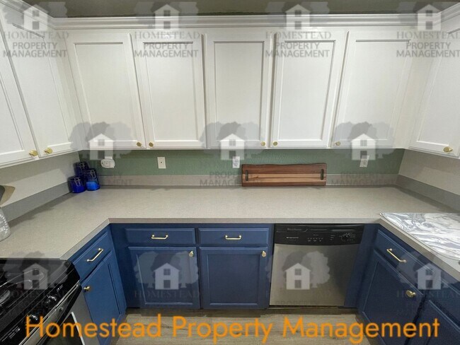 Building Photo - OUTSTANDING SOUTH SALEM LOCATION! HOME WITH A VIEW!