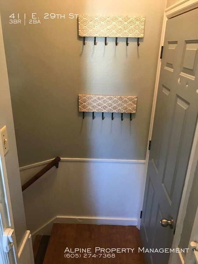 Building Photo - 3 Bed/2 Bath Home Near McKennan Park!