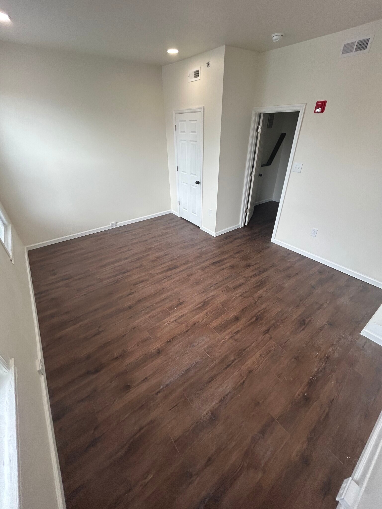 Full picture of the bedroom - 905 W Susquehanna Ave