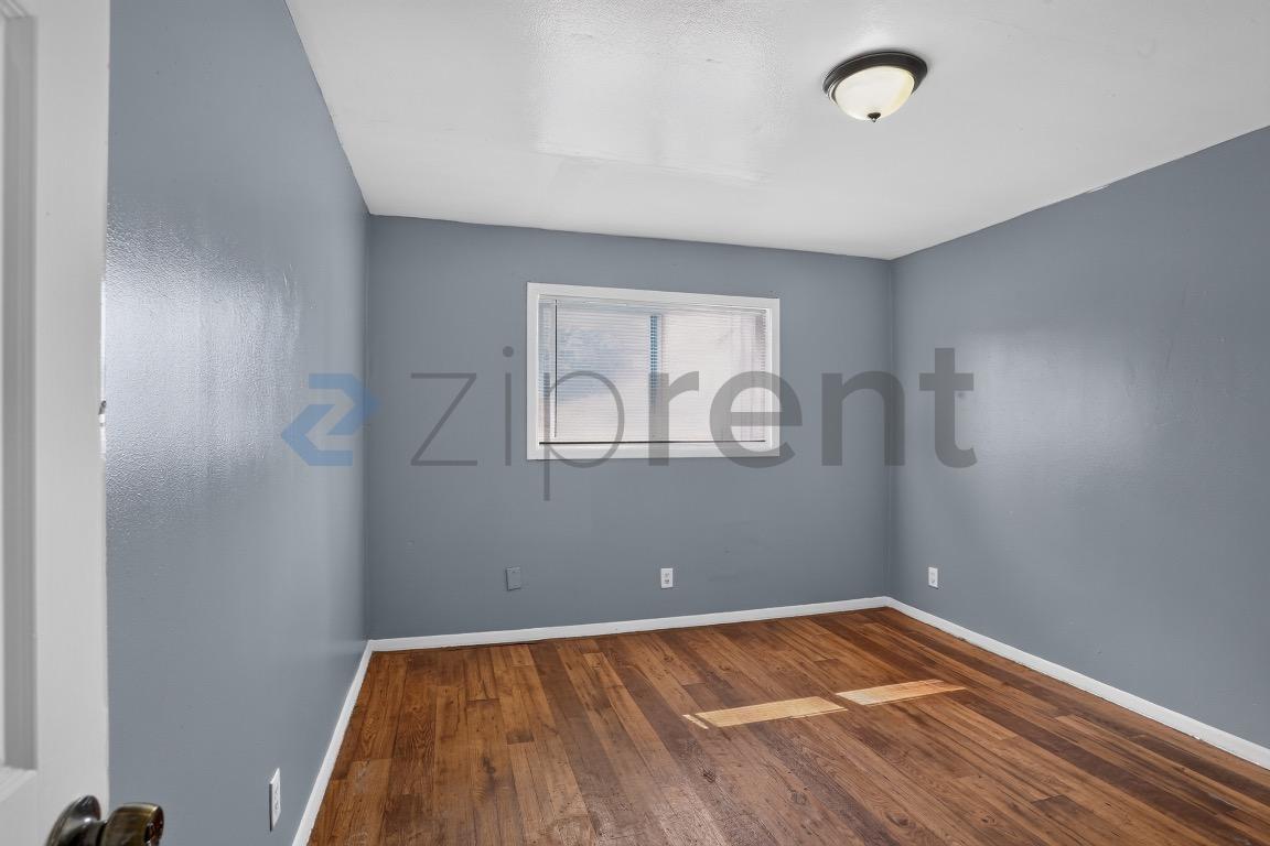 Building Photo - Unit A6