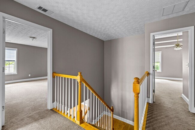 Building Photo - 4BR Home with Screened Porch Walkable to Downtown Senoia