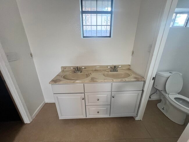 Building Photo - 312 Candlewood Rd