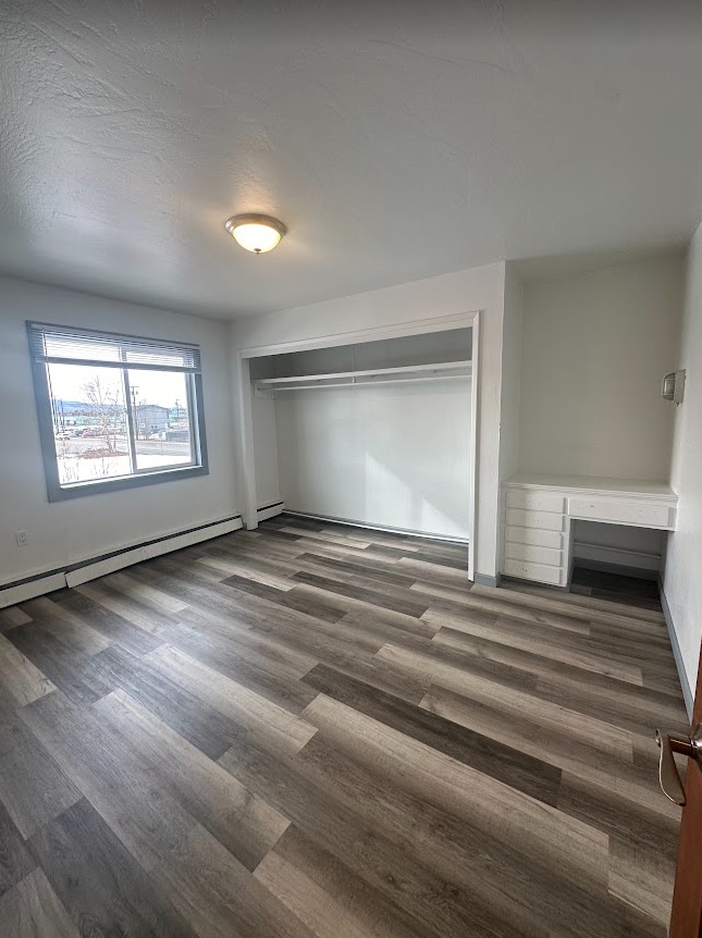 Building Photo - 827 17th Ave