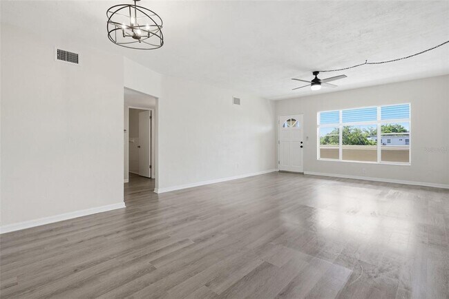 Building Photo - 2434 Australia Way E