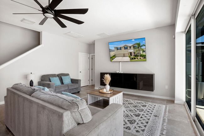 Building Photo - Your Dream Home Awaits!!!