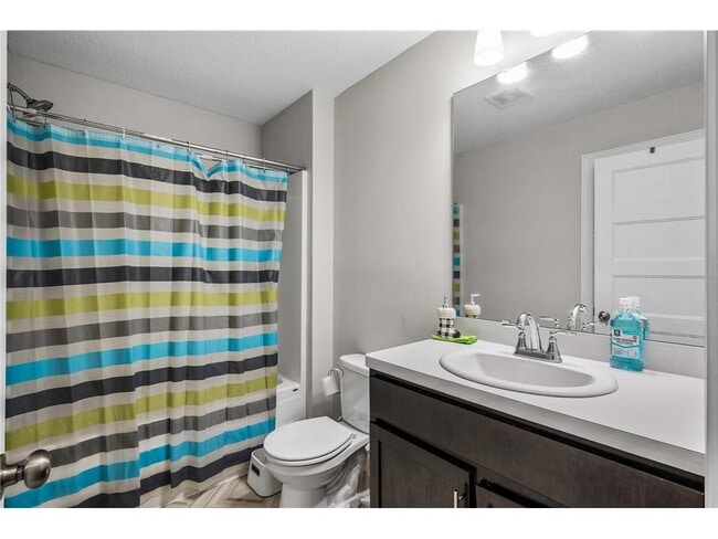 Building Photo - 2117 Cleveland Ln S