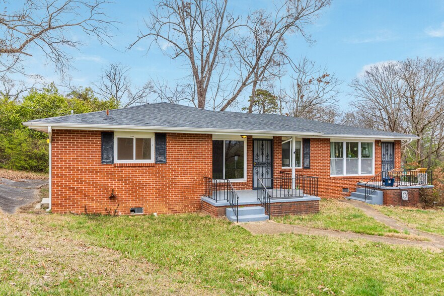 Building Photo - 303 Wygoda Cir