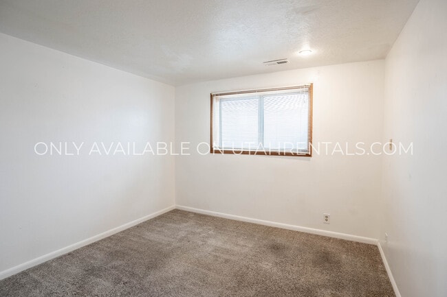 Building Photo - 1429 N 800 W