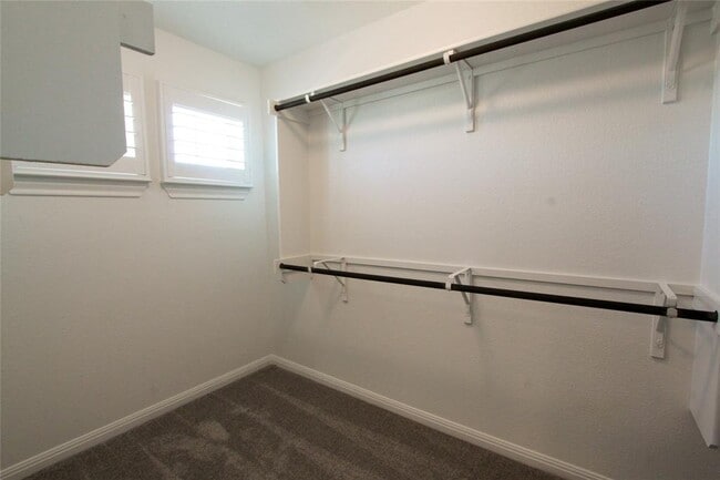 Building Photo - 17004 Alturas Ave