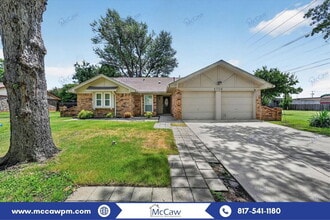 Building Photo - 5708 Stone Dr