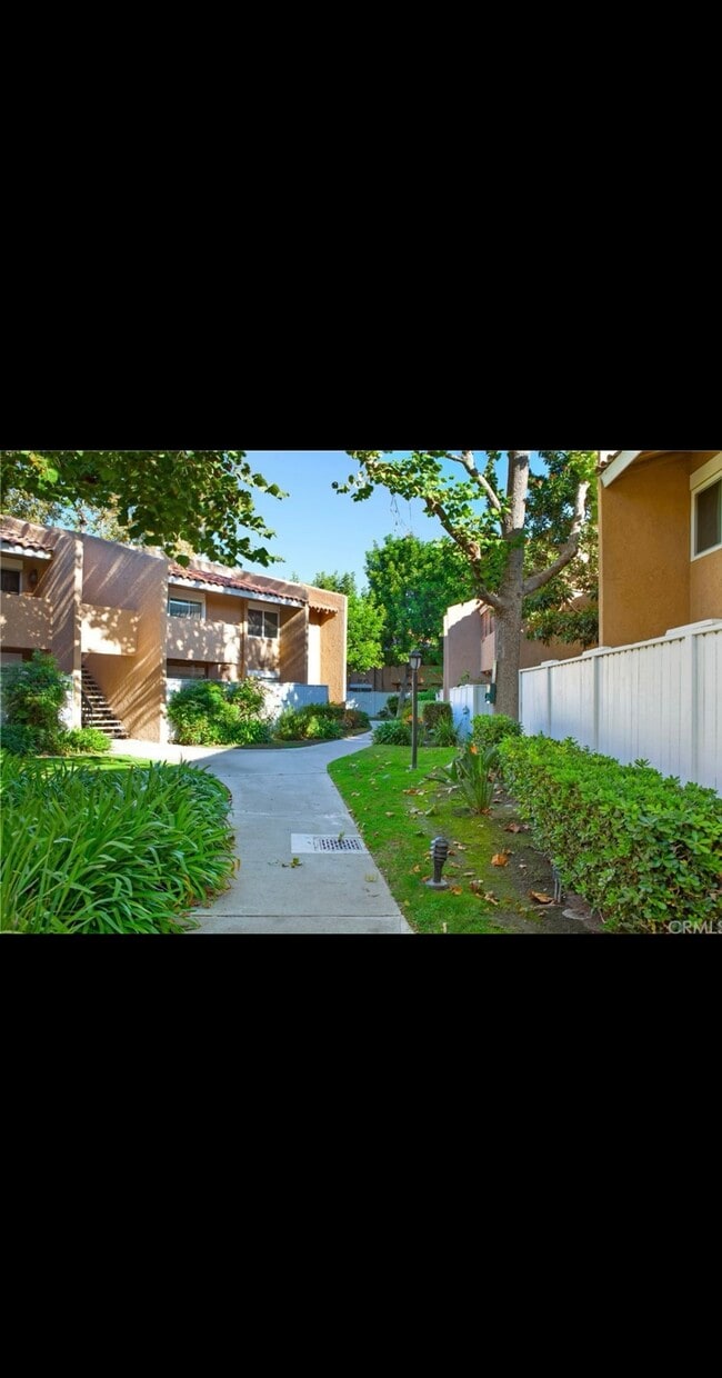 Building Photo - 1101 W MacArthur Blvd