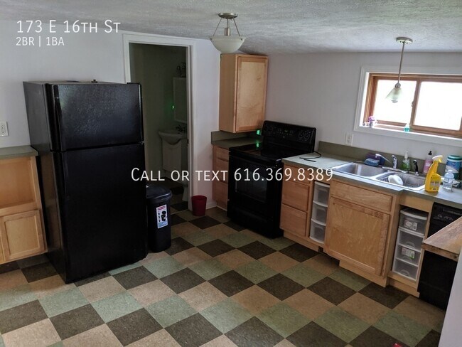 Building Photo - 173 E 16th St