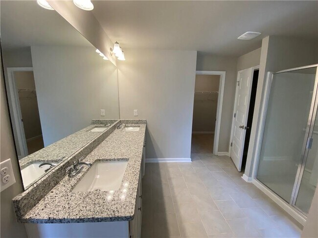 Building Photo - 3761 Prospect Point Dr