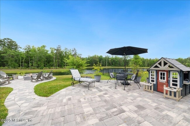 Building Photo - 552 Meadow Creek Dr