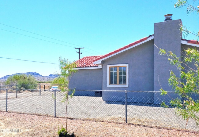 Building Photo - 69762 Old Bell Rd