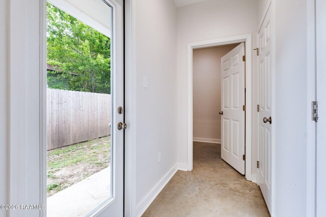 Building Photo - 204 Romero St