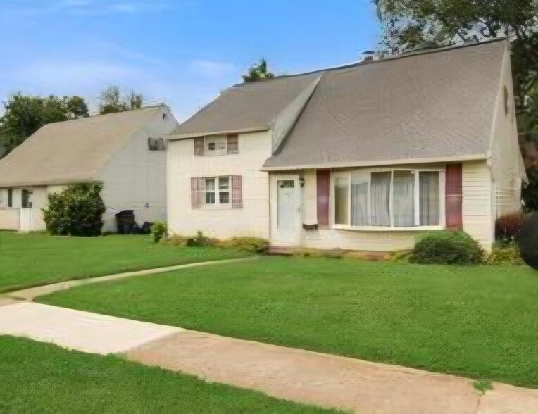 Building Photo - 610 El Hatco Dr