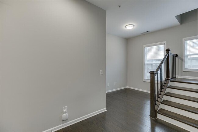 Building Photo - 3905 Danube Ln