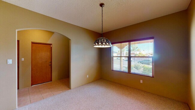 Building Photo - 3 bedroom 2.5 bathroom southwest Albuquerque