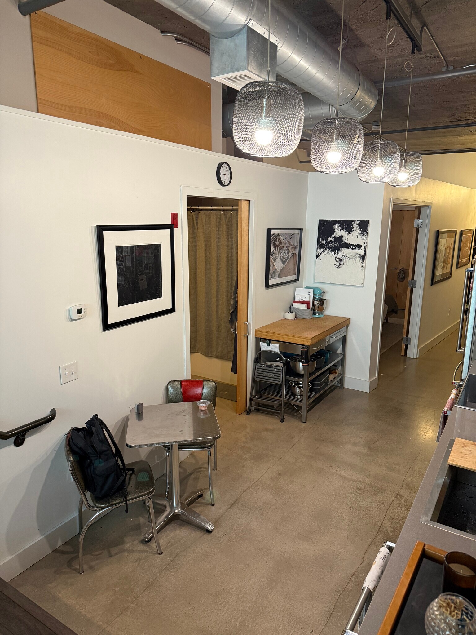 Building Photo - 718 Washington Ave N