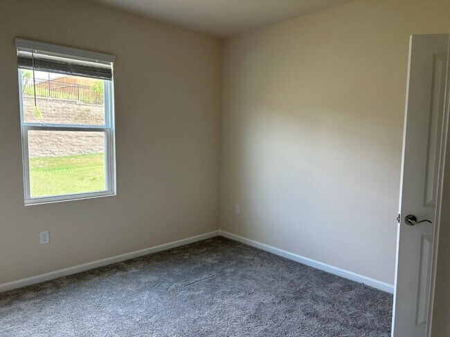 Building Photo - 3424 Dragonfly River Ct