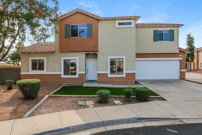 Building Photo - 1575 E Baylor Ln