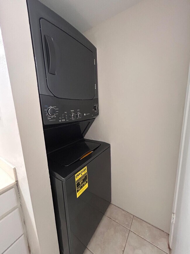 Building Photo - 12158 Penderview Terrace