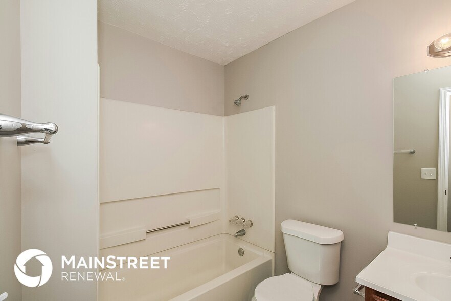 Building Photo - 5591 Sapphire Spring