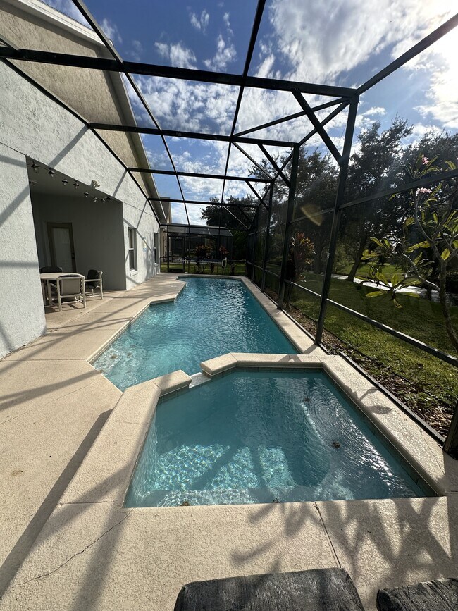 Building Photo - 2548 Aster Cove Ln