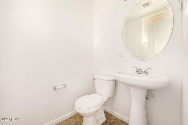 Building Photo - 1920 E Bell Rd