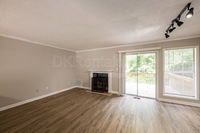 Building Photo - 3538 Kennesaw Station Dr