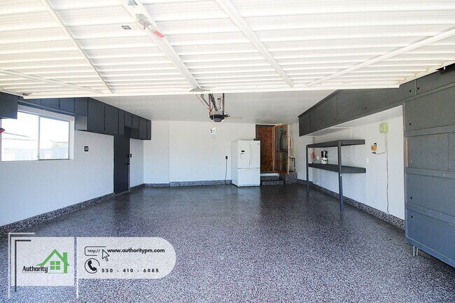 Building Photo - 20231 Margarita Ct E