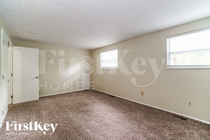 Building Photo - 161 Greenlake St