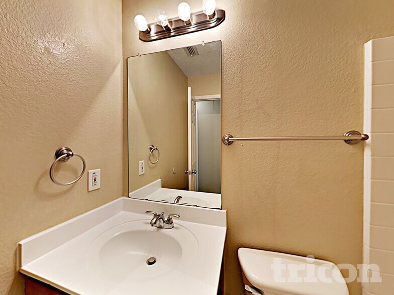 Building Photo - 7109 Galveston Dr